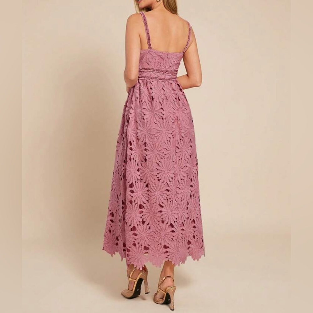 ๐HP๐Elegant Pink Lace Dress - Picture 3 of 3